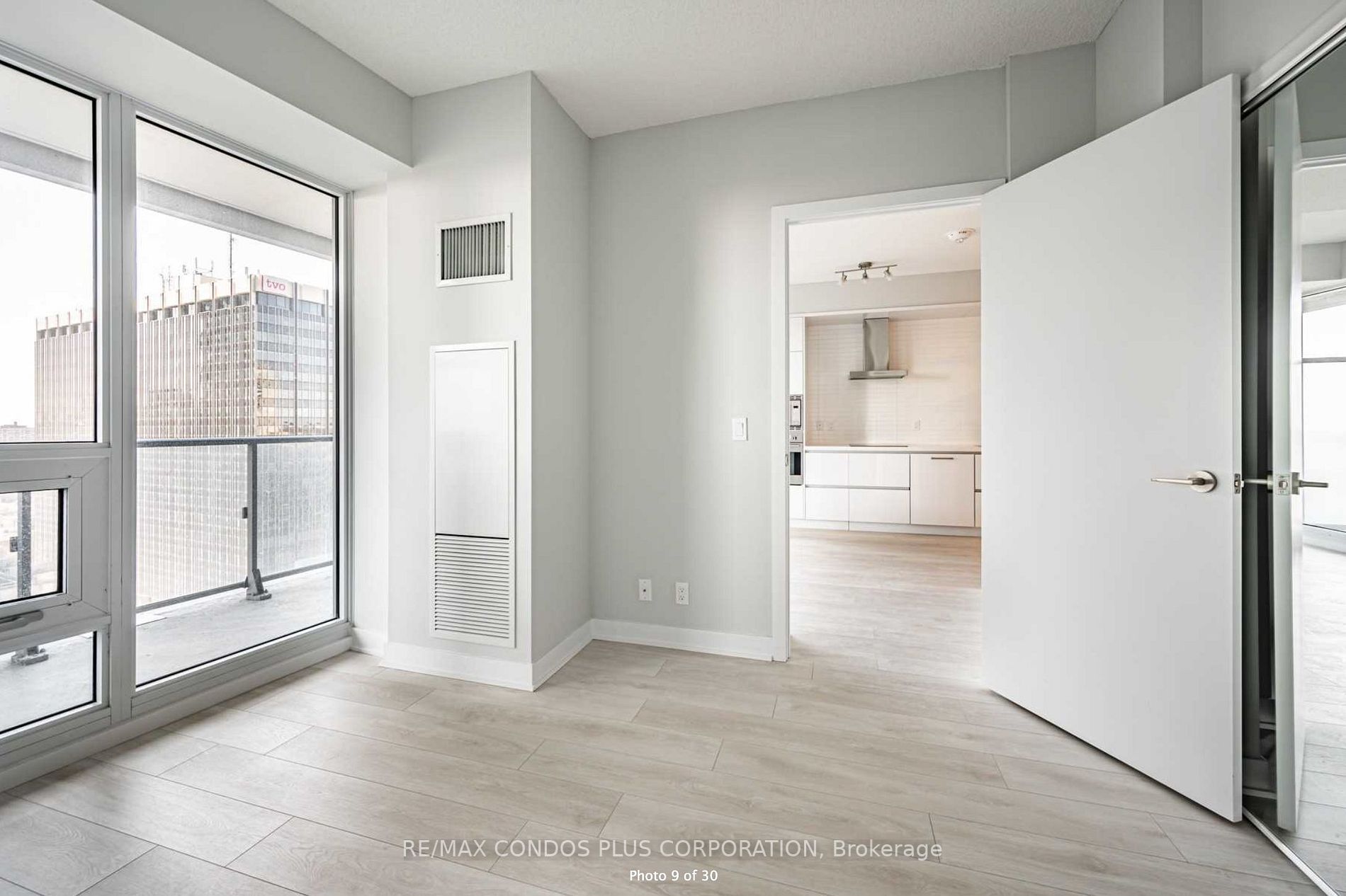 2221 Yonge Street, #2006