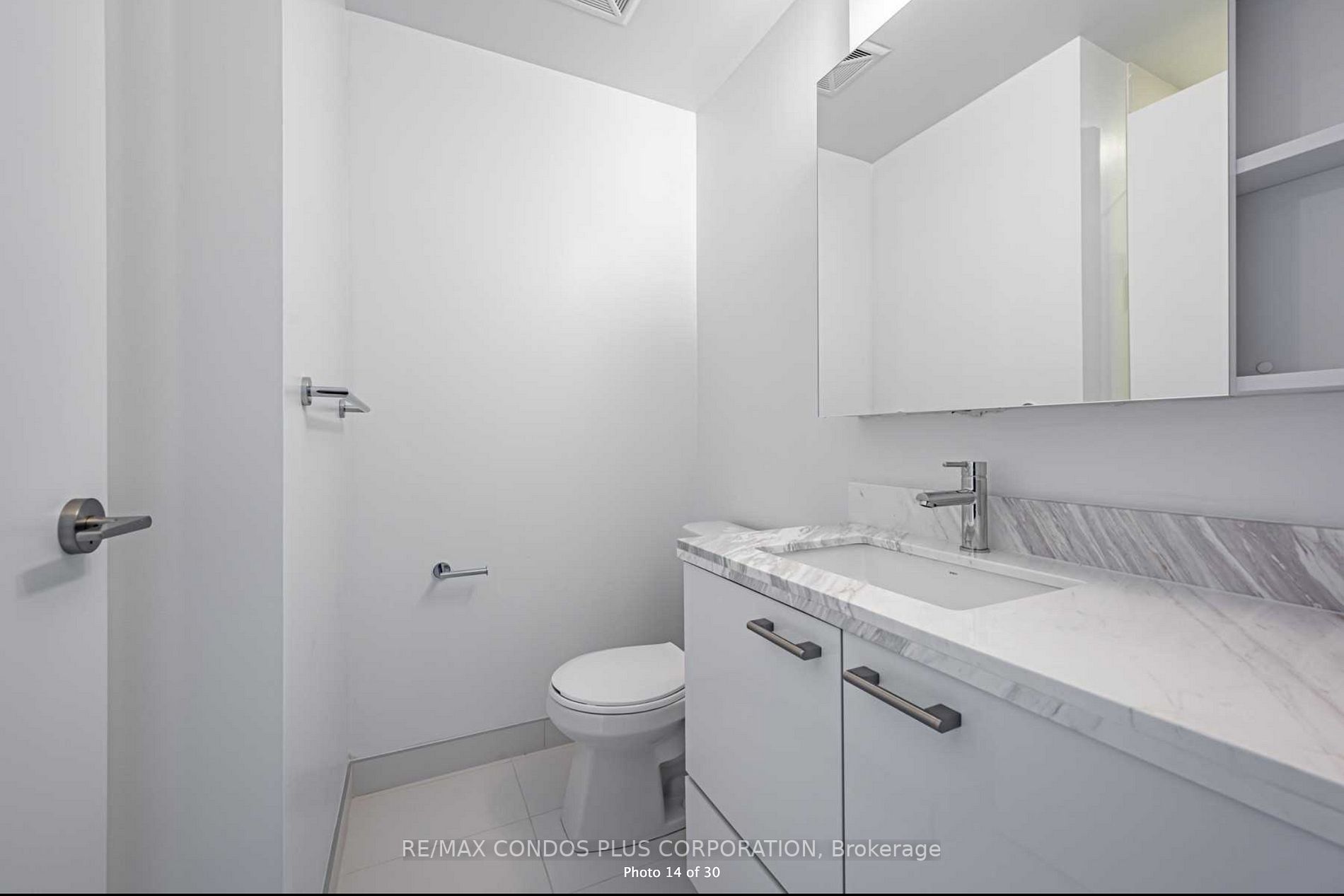 2221 Yonge Street, #2006