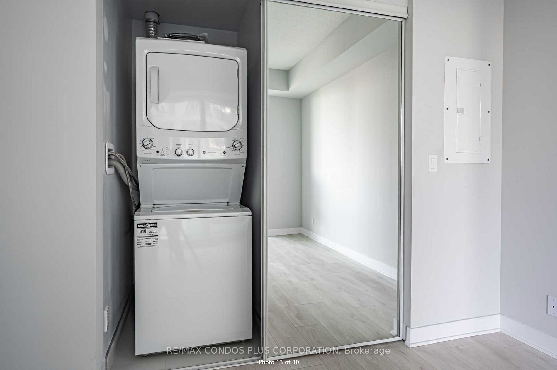 2221 Yonge Street, #2006
