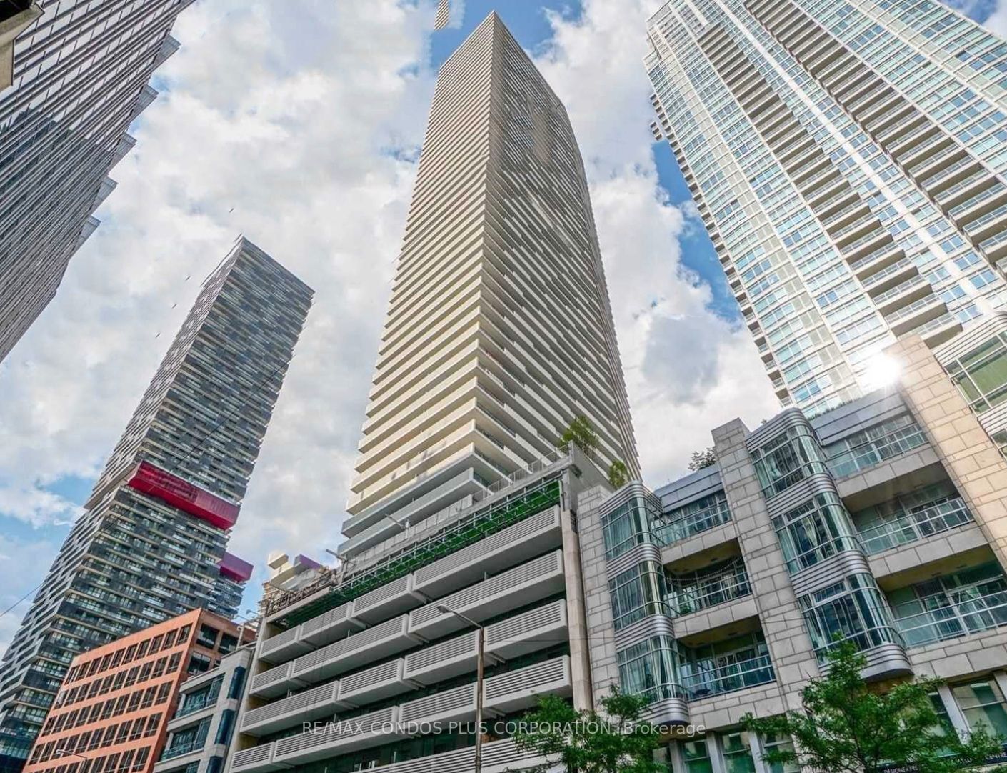 2221 Yonge Street, #2006