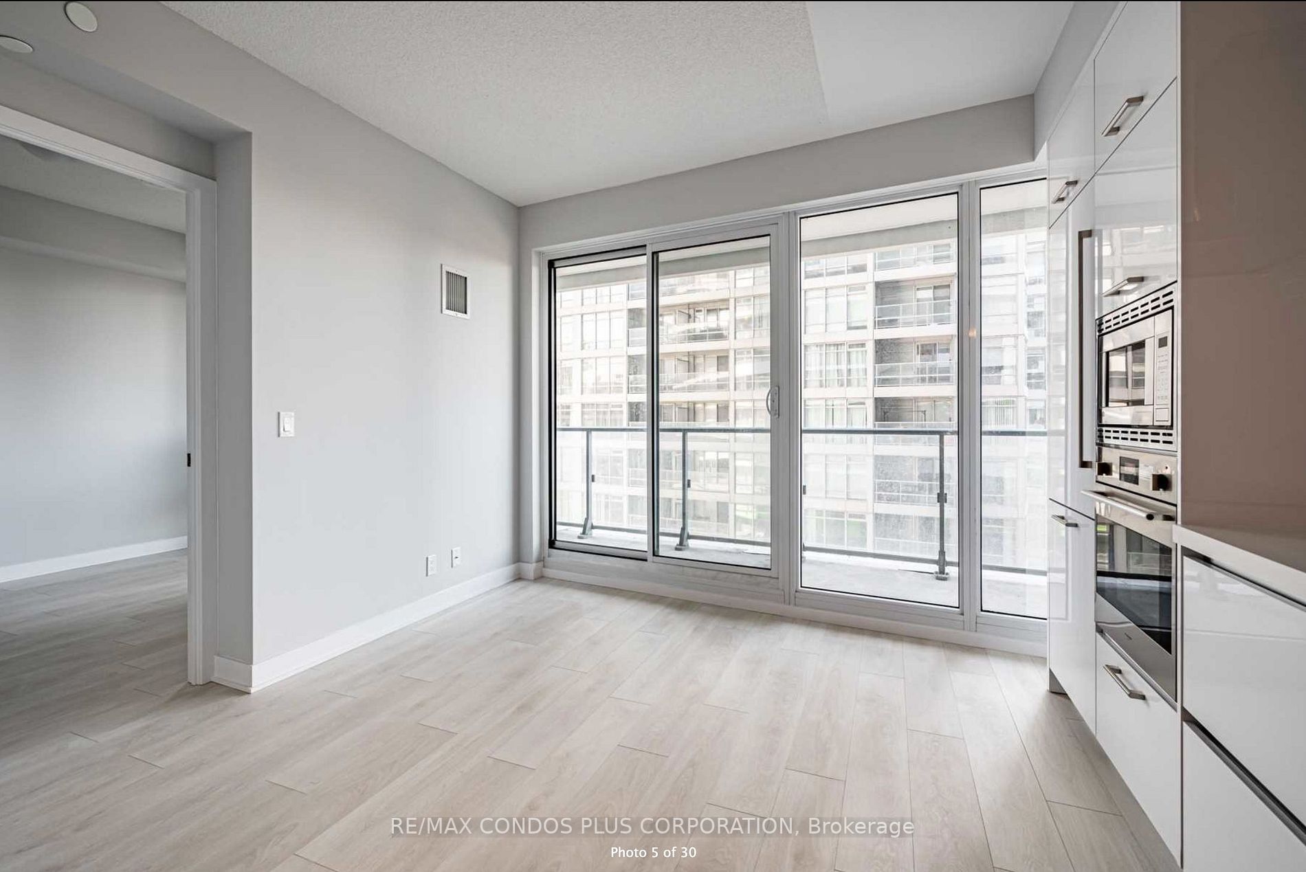 2221 Yonge Street, #2006