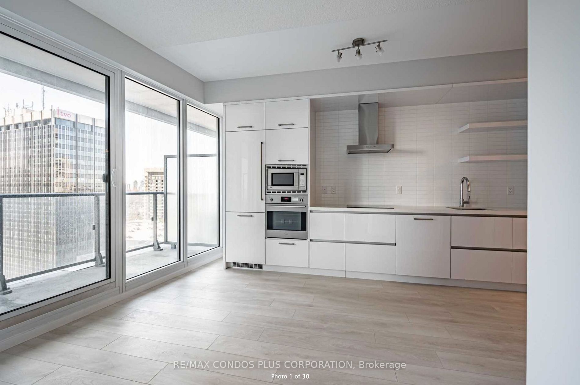 2221 Yonge Street, #2006