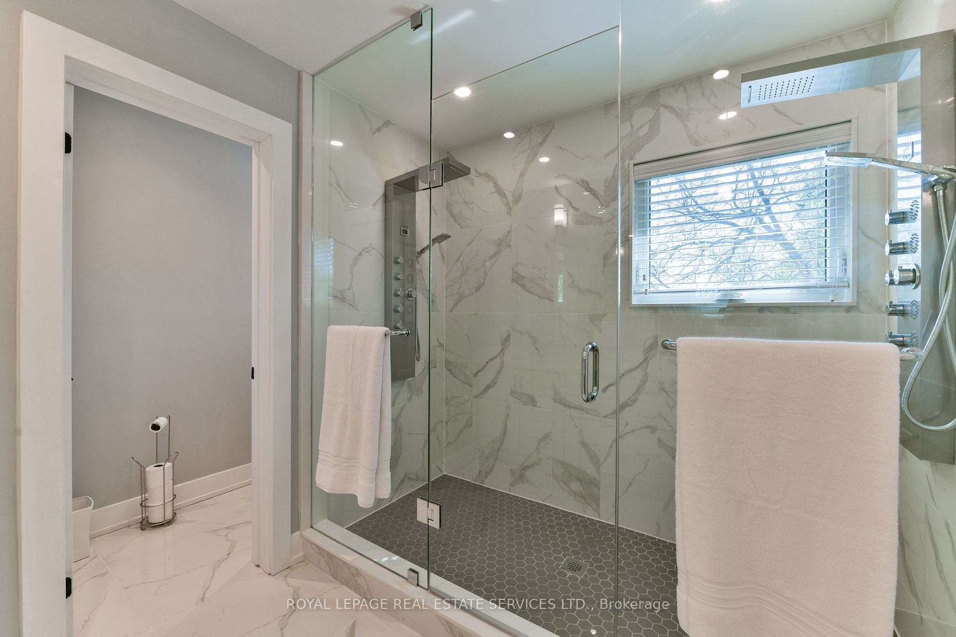 23 Anndale Dr