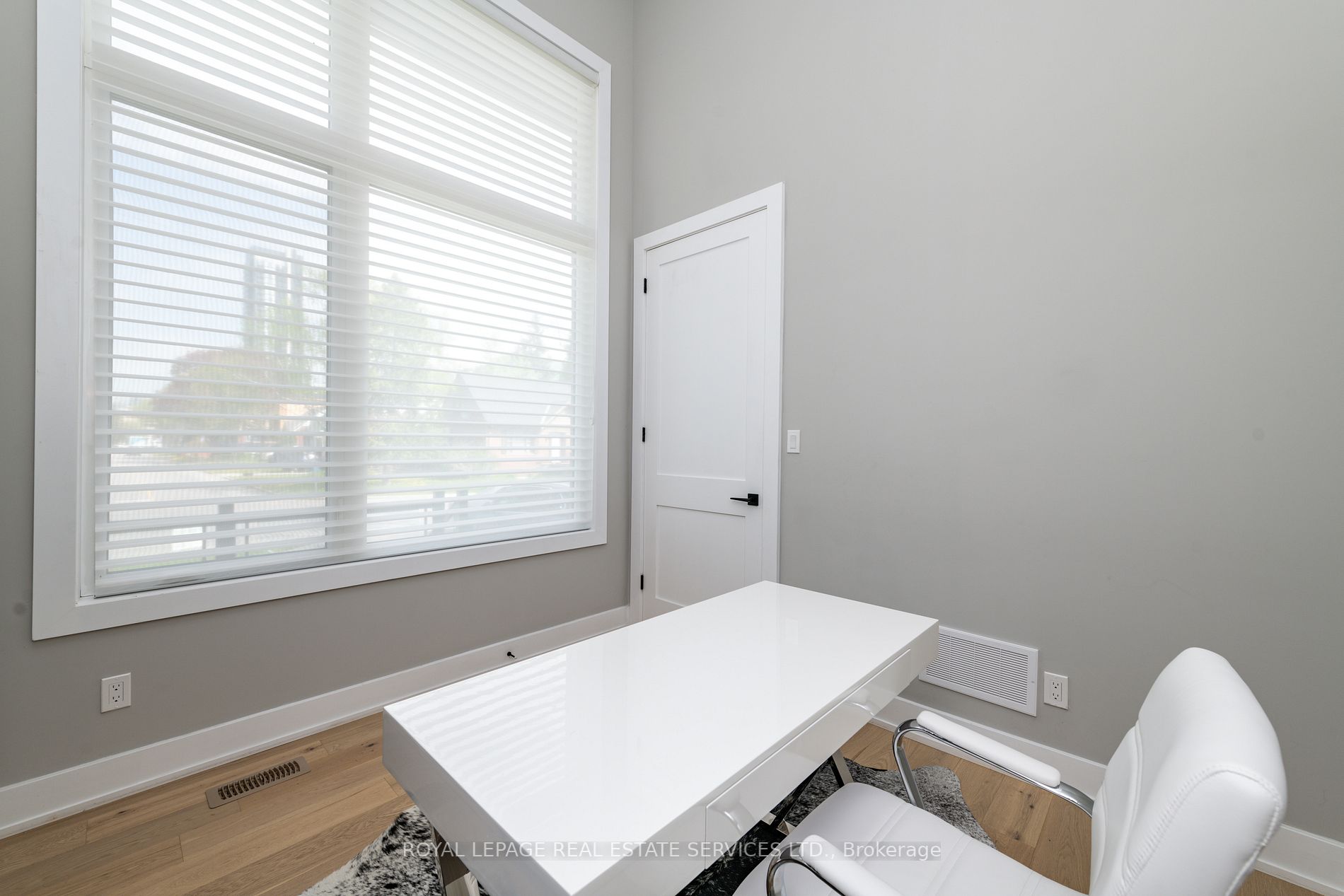 23 Anndale Dr