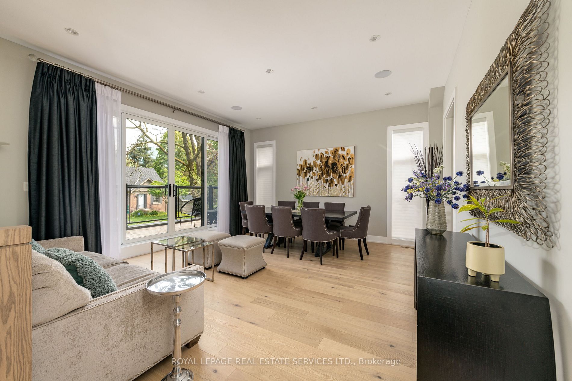 23 Anndale Dr
