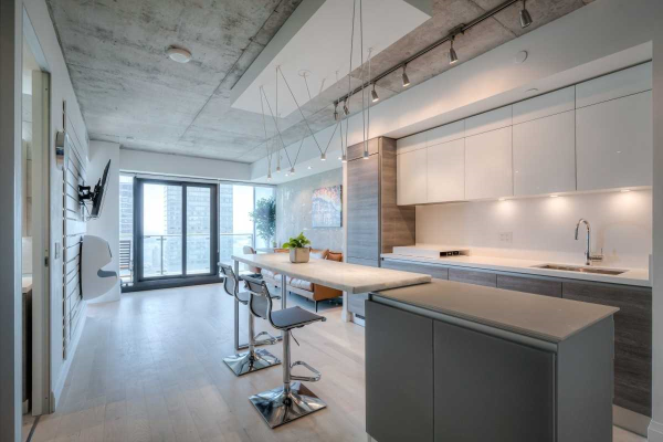 224 King St W, Toronto