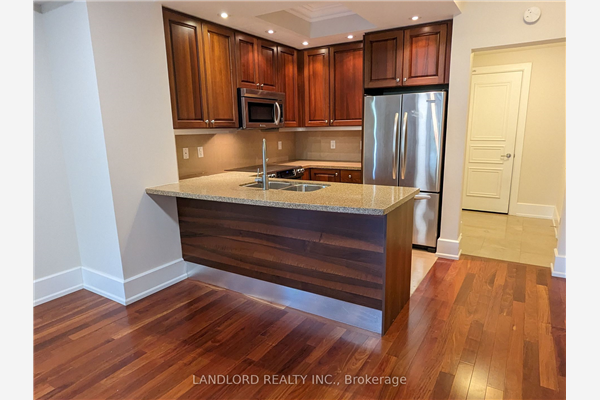 660 Sheppard Ave E, Toronto