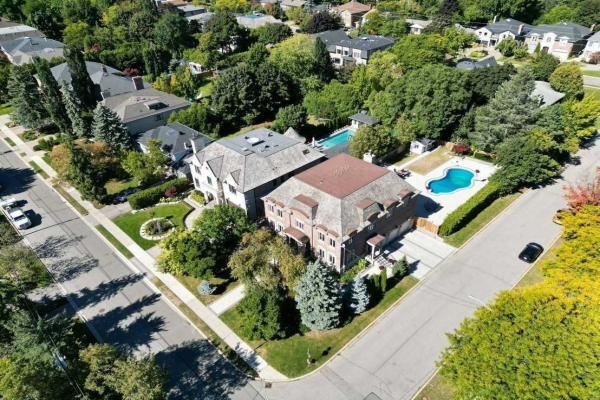 100 Gordon Rd, Toronto