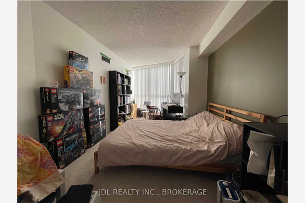 1055 Bay St, Toronto