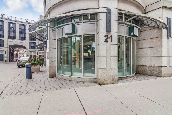 21 Carlton St, Toronto