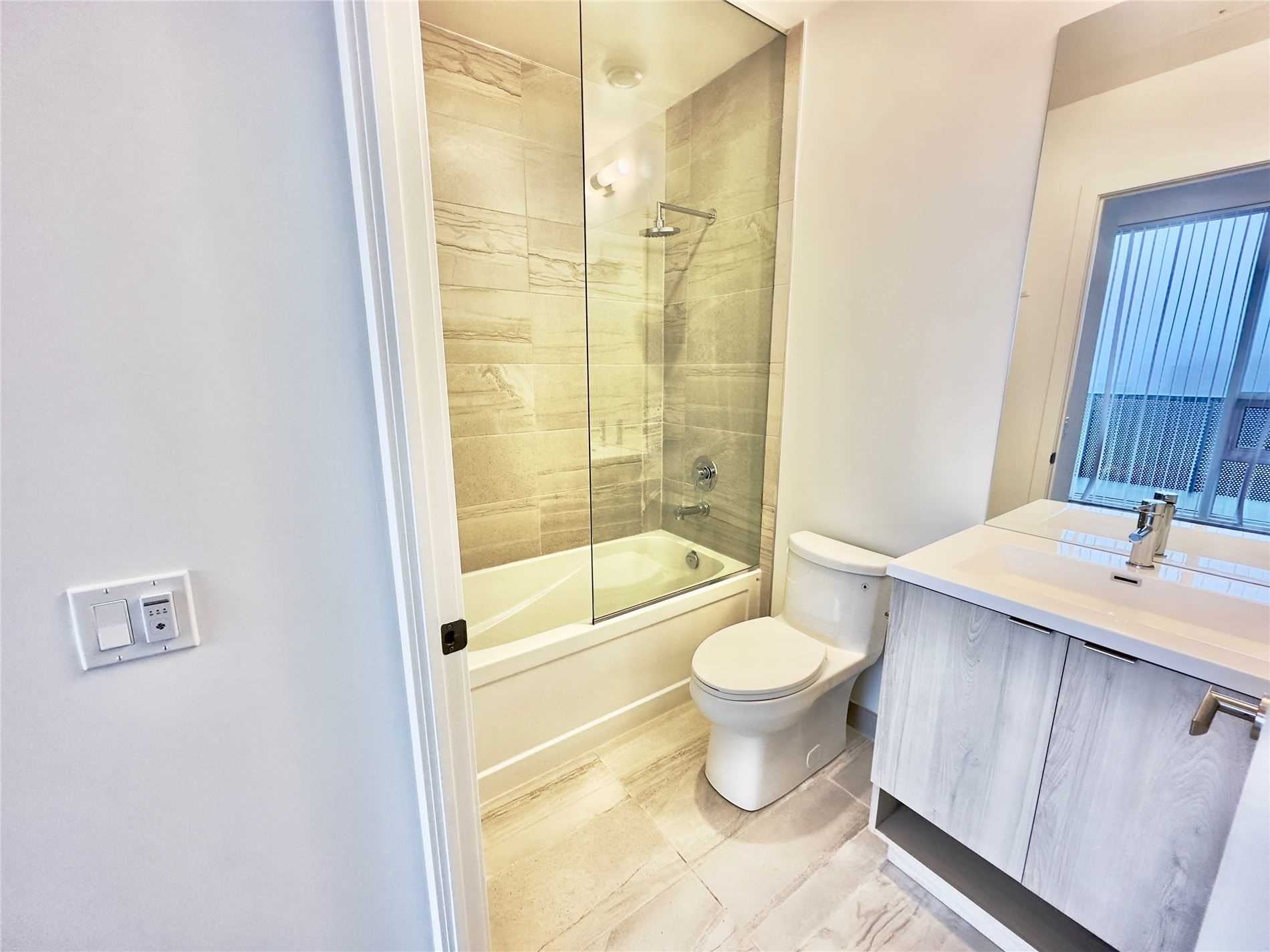 138 Downes Street, #4001