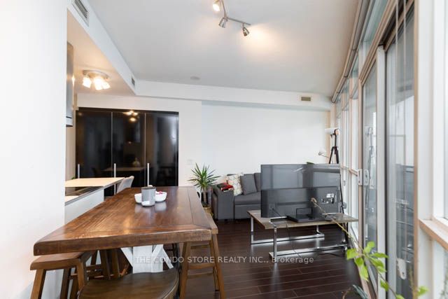 38 Dan Leckie Way, #3007