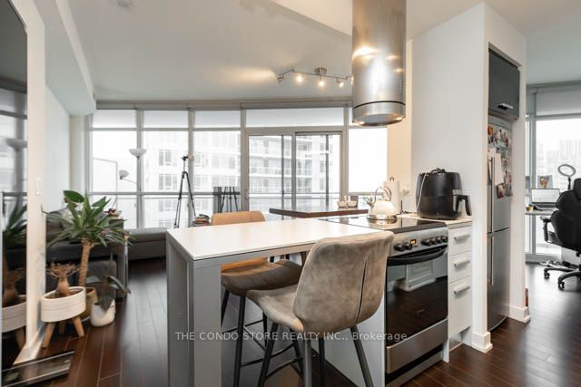 38 Dan Leckie Way, #3007