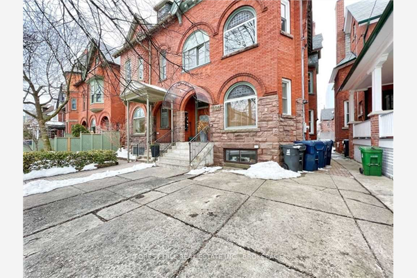 600 Huron St, Toronto