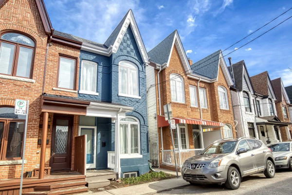 14 Langemark Ave, Toronto