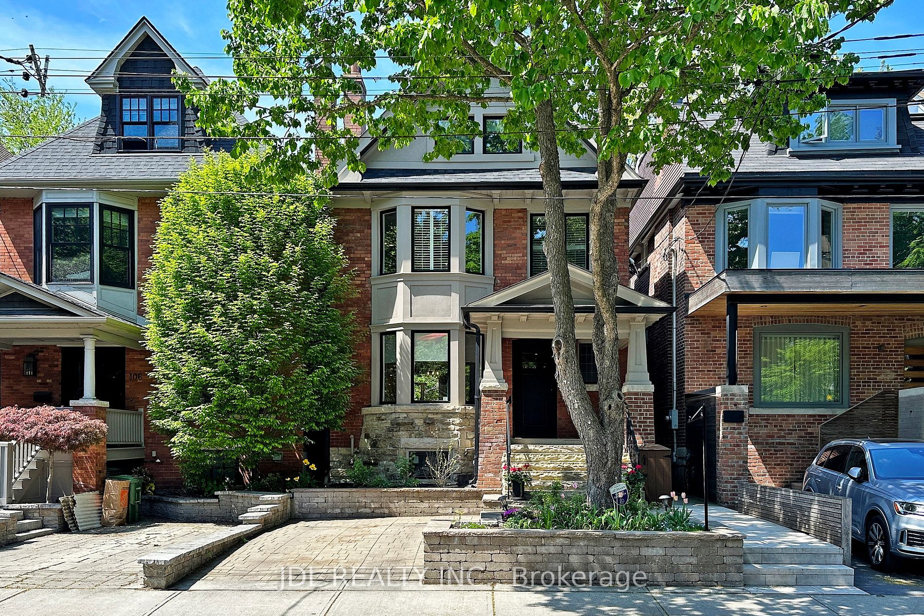 108 Hilton Ave