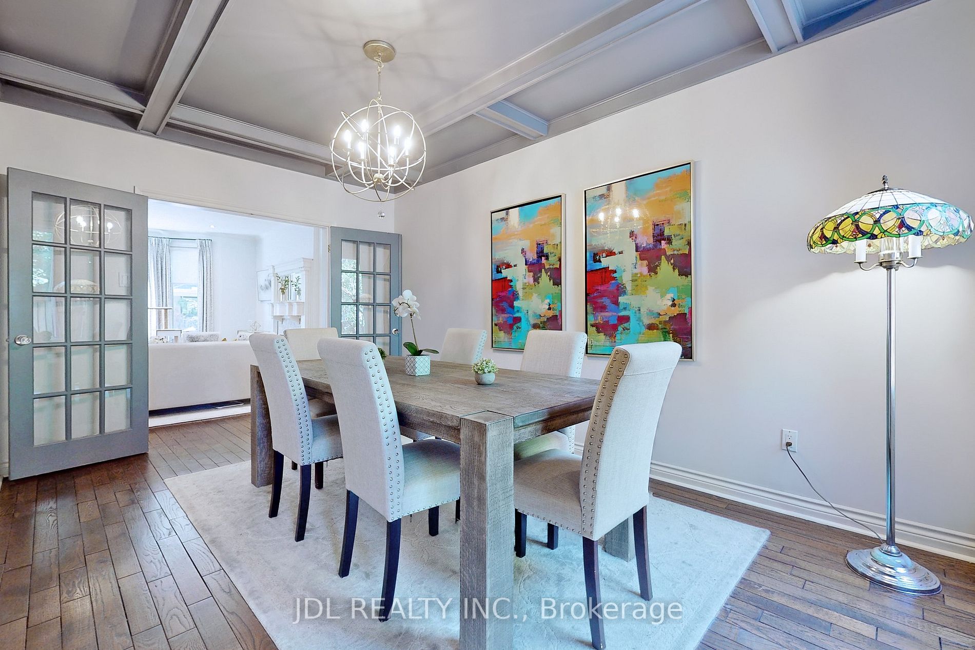 108 Hilton Ave