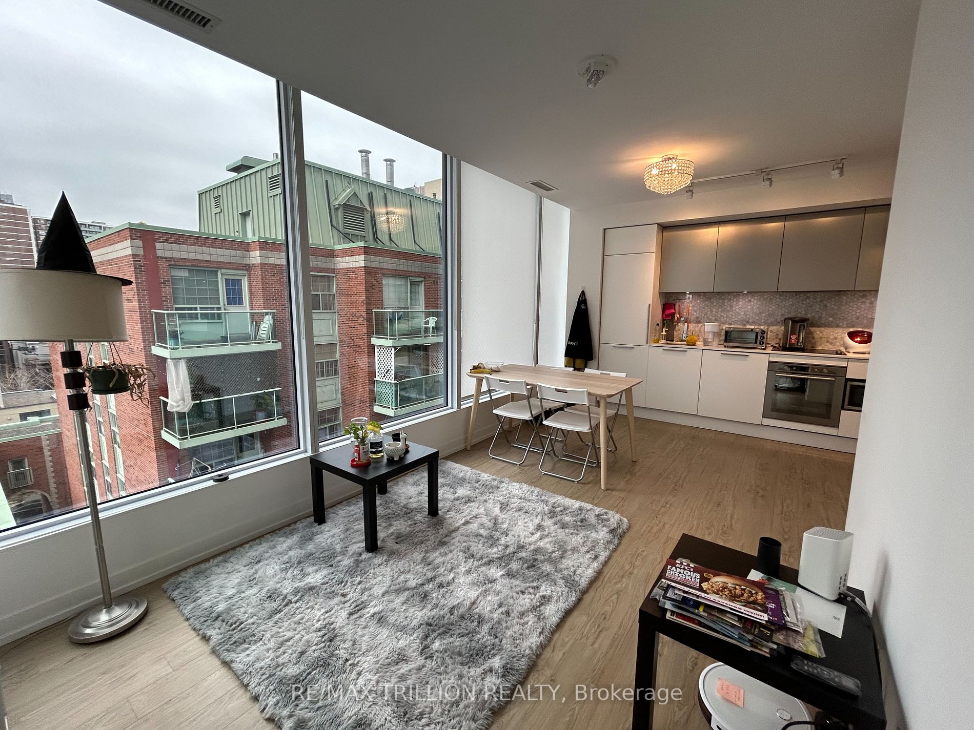 85 Wood St, #820