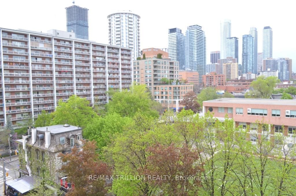 85 Wood St, #820
