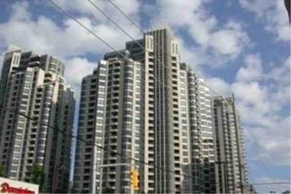 10 Northtown Way E, Toronto
