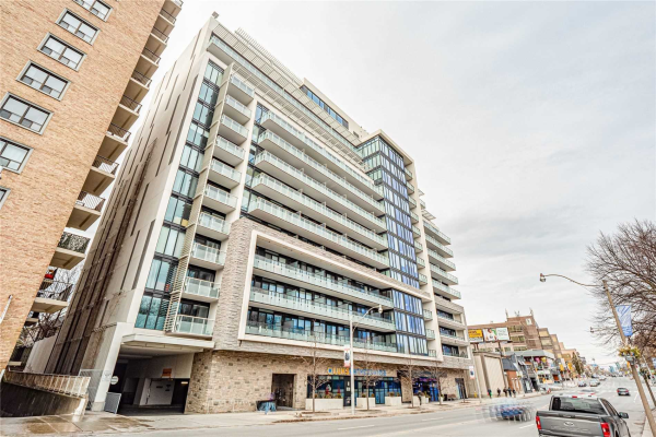 3018 Yonge St, Toronto