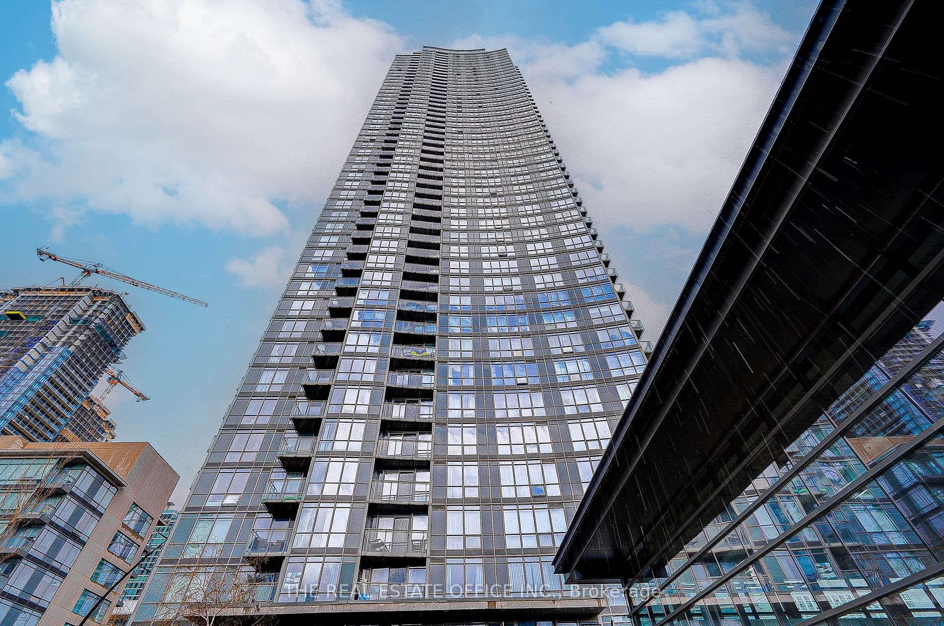 11 Brunel Crt, #3305