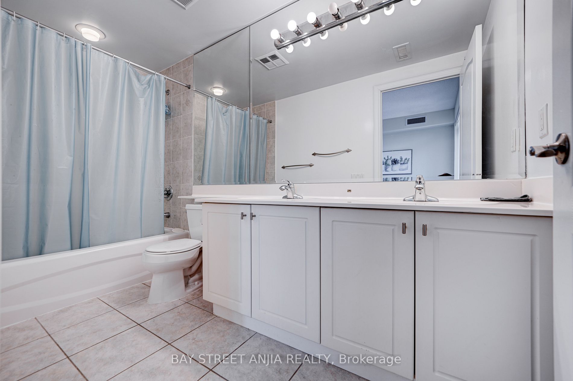 2 Clairtell Rd, #Rg-6