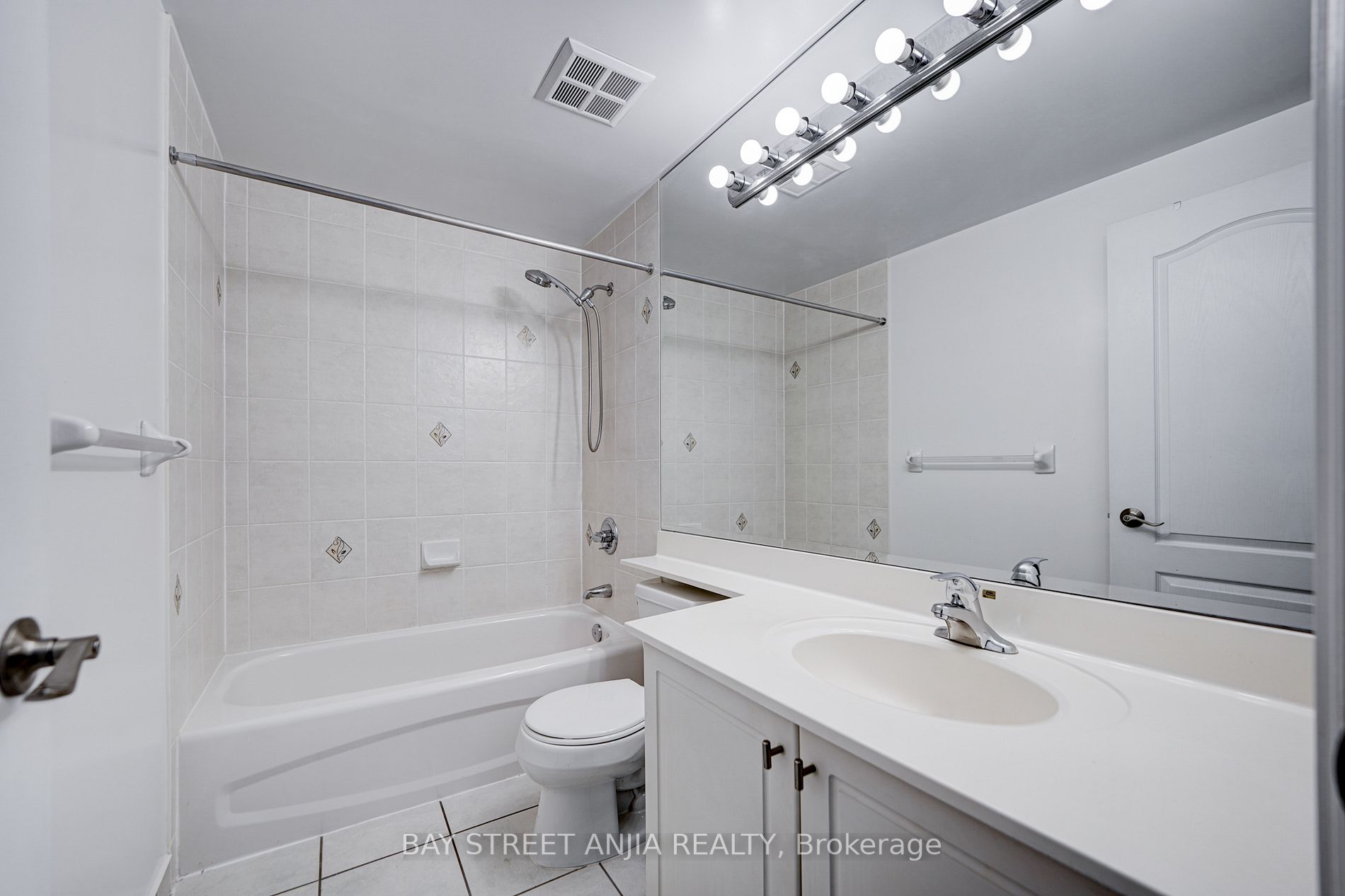 2 Clairtell Rd, #Rg-6