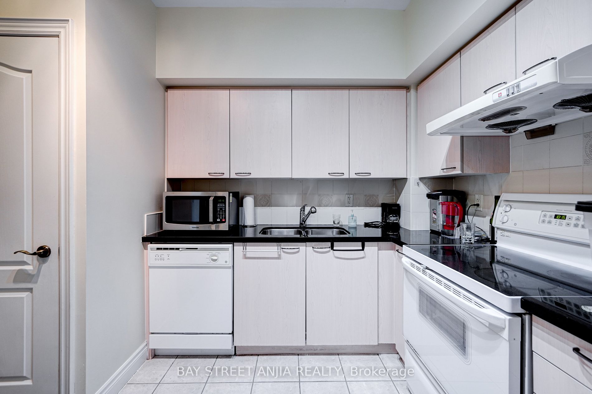 2 Clairtell Rd, #Rg-6