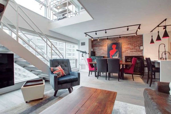 10 Yonge St, Toronto