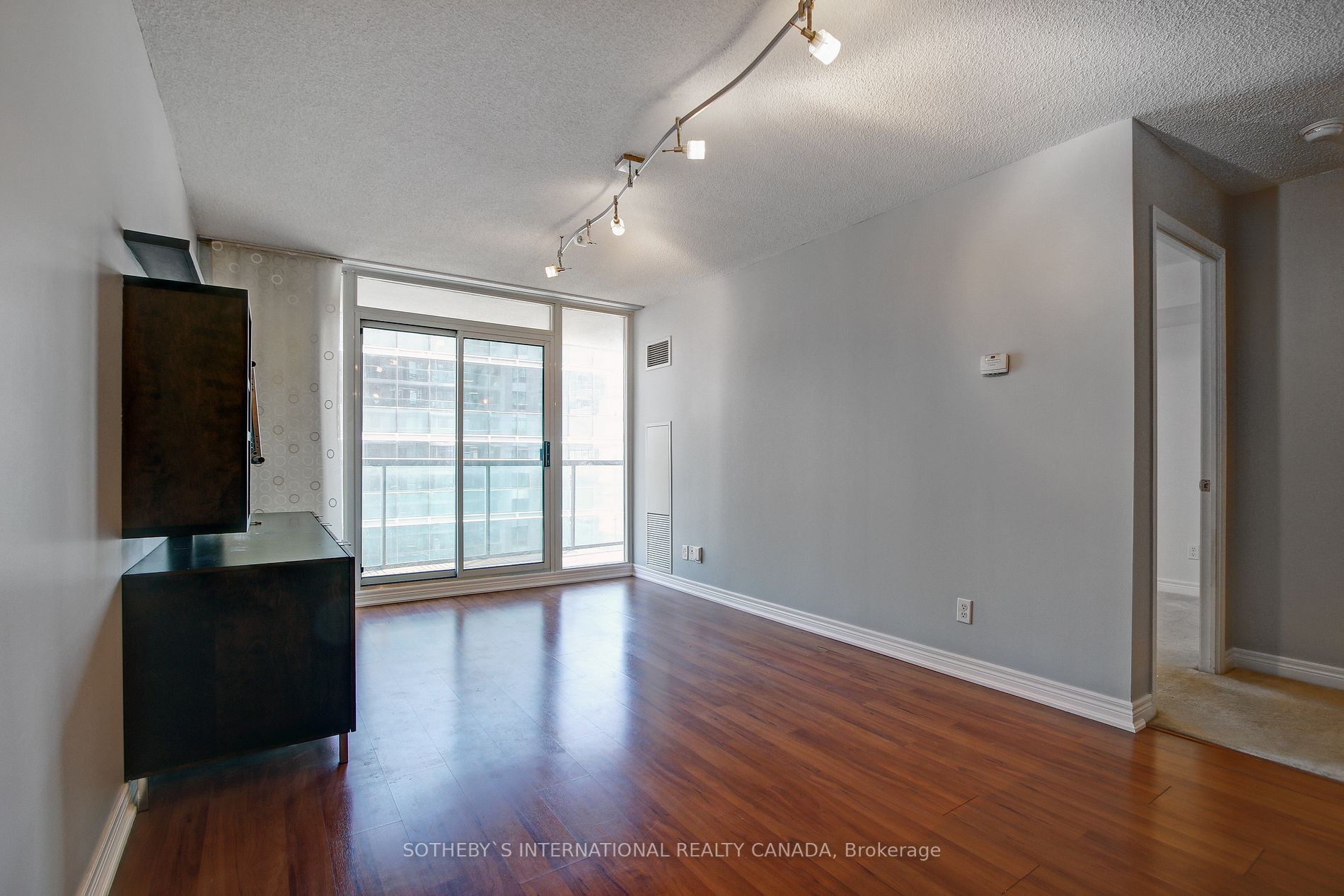 30 Grand Trunk Cres, #3507