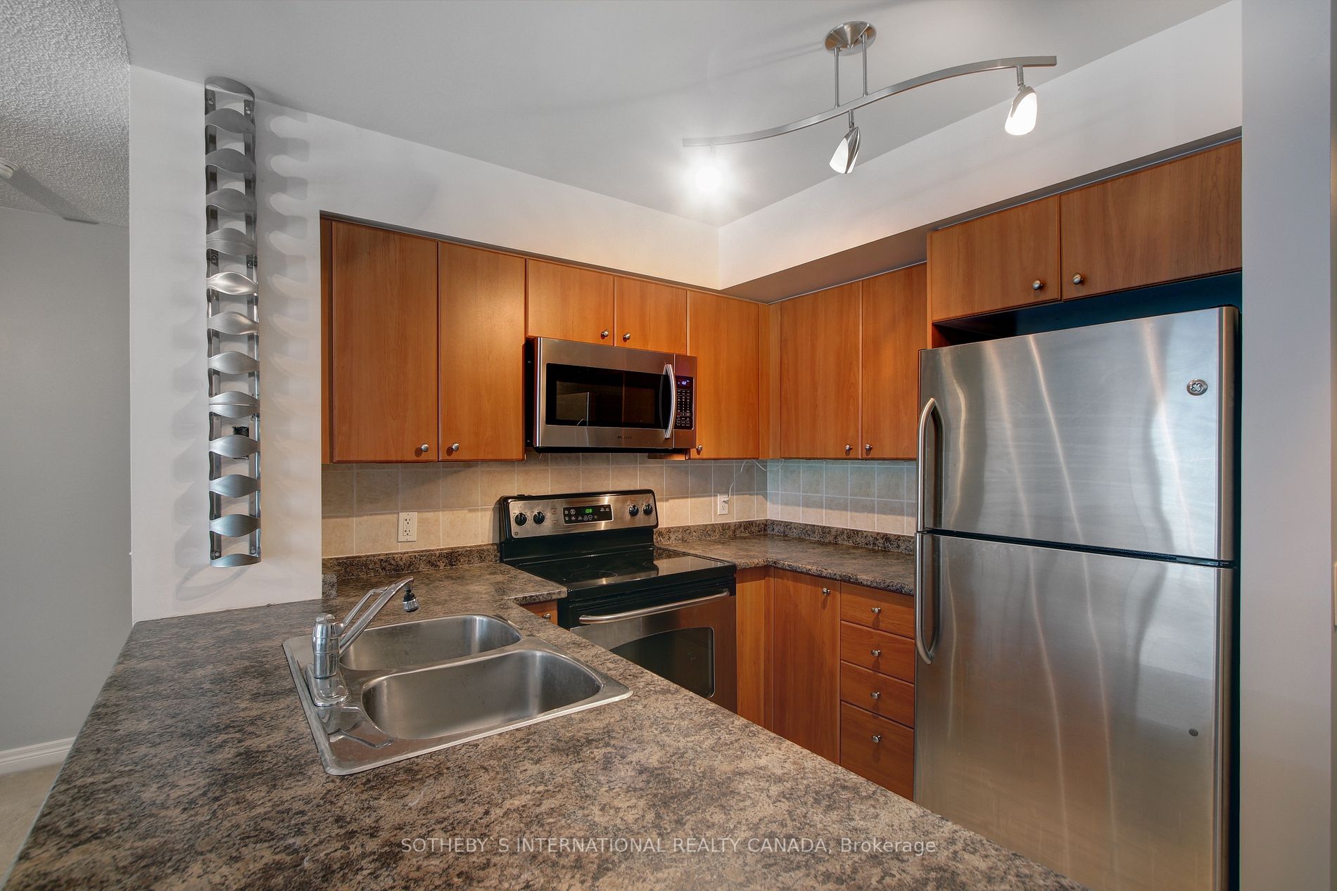 30 Grand Trunk Cres, #3507