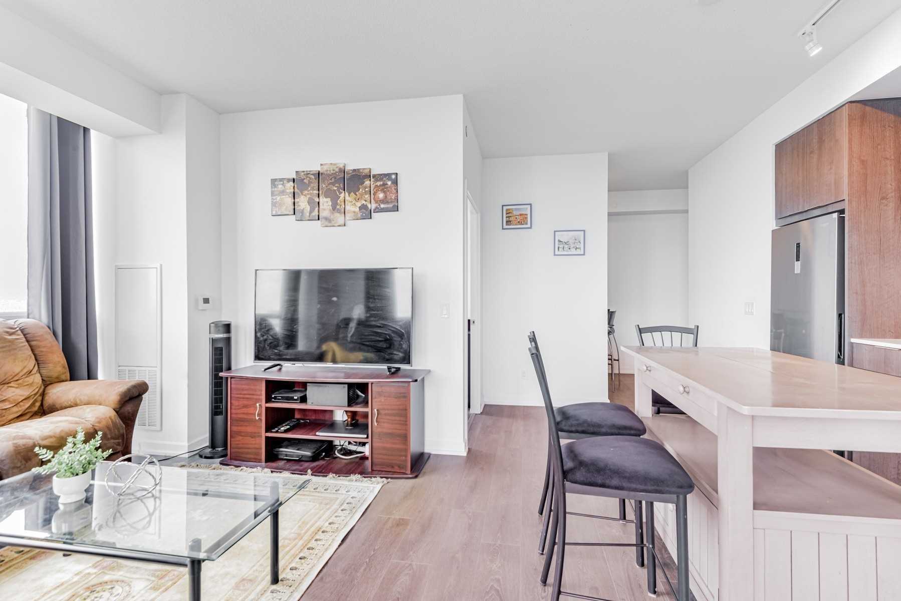 32 Forest Manor Rd, #1310