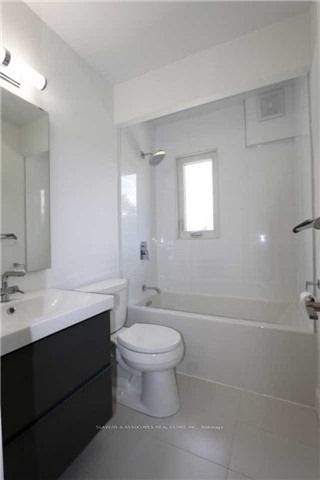 17 Robson Pl