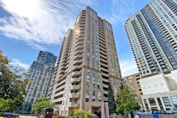 18 Hillcrest Ave, Toronto