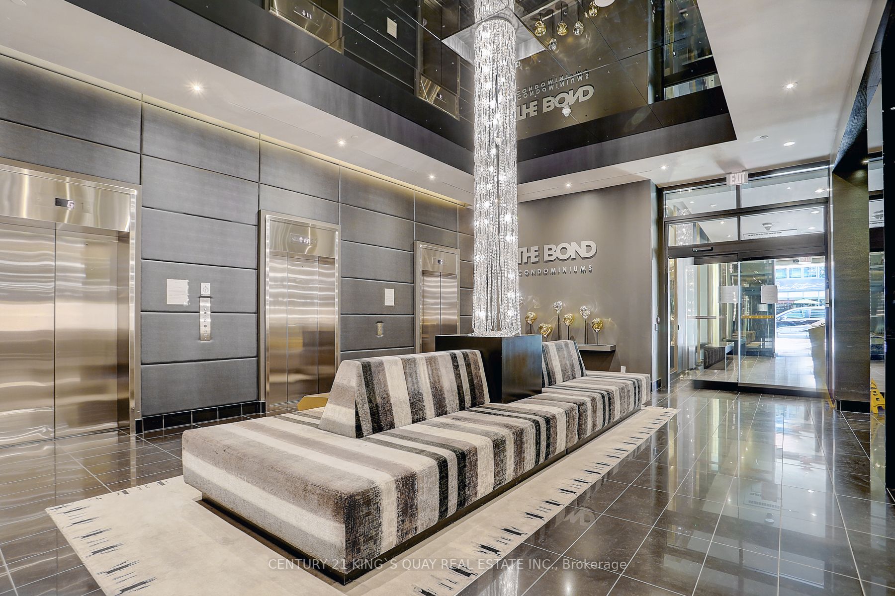 290 Adelaide Street W, #1810