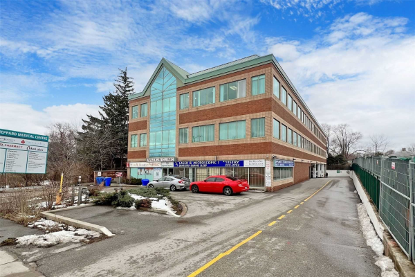 701 Sheppard Ave E, Toronto