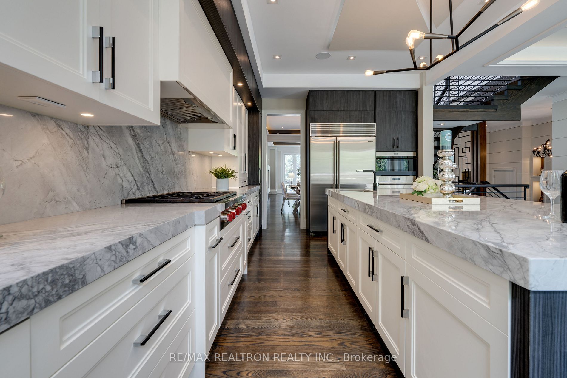 225 Northwood Dr, Toronto