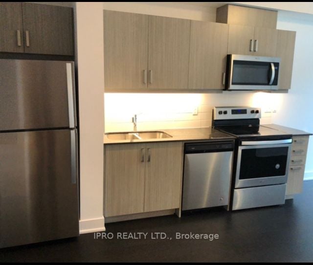 1486 Bathurst St, #201