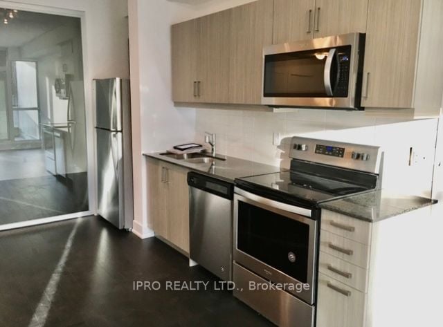 1486 Bathurst St, #201
