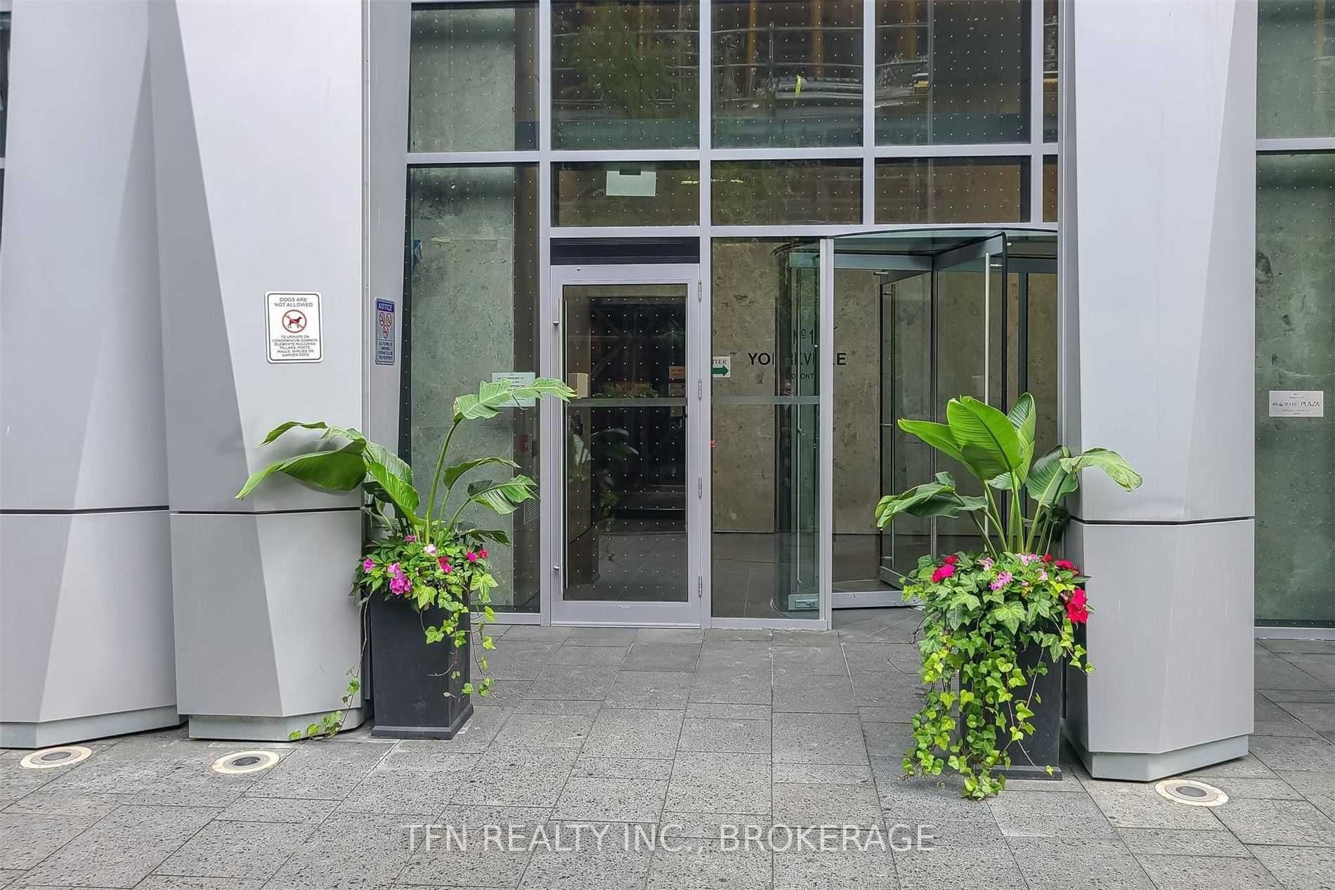 1 Yorkville Ave, #3606