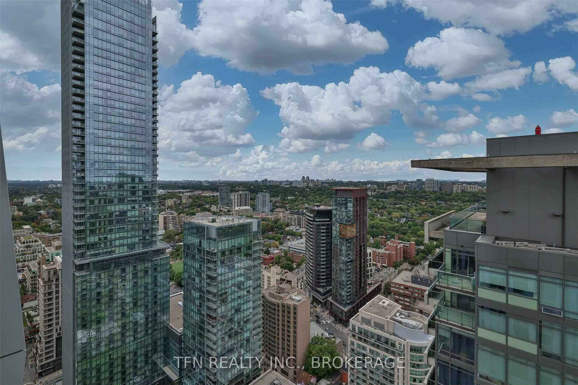 1 Yorkville Ave, #3606