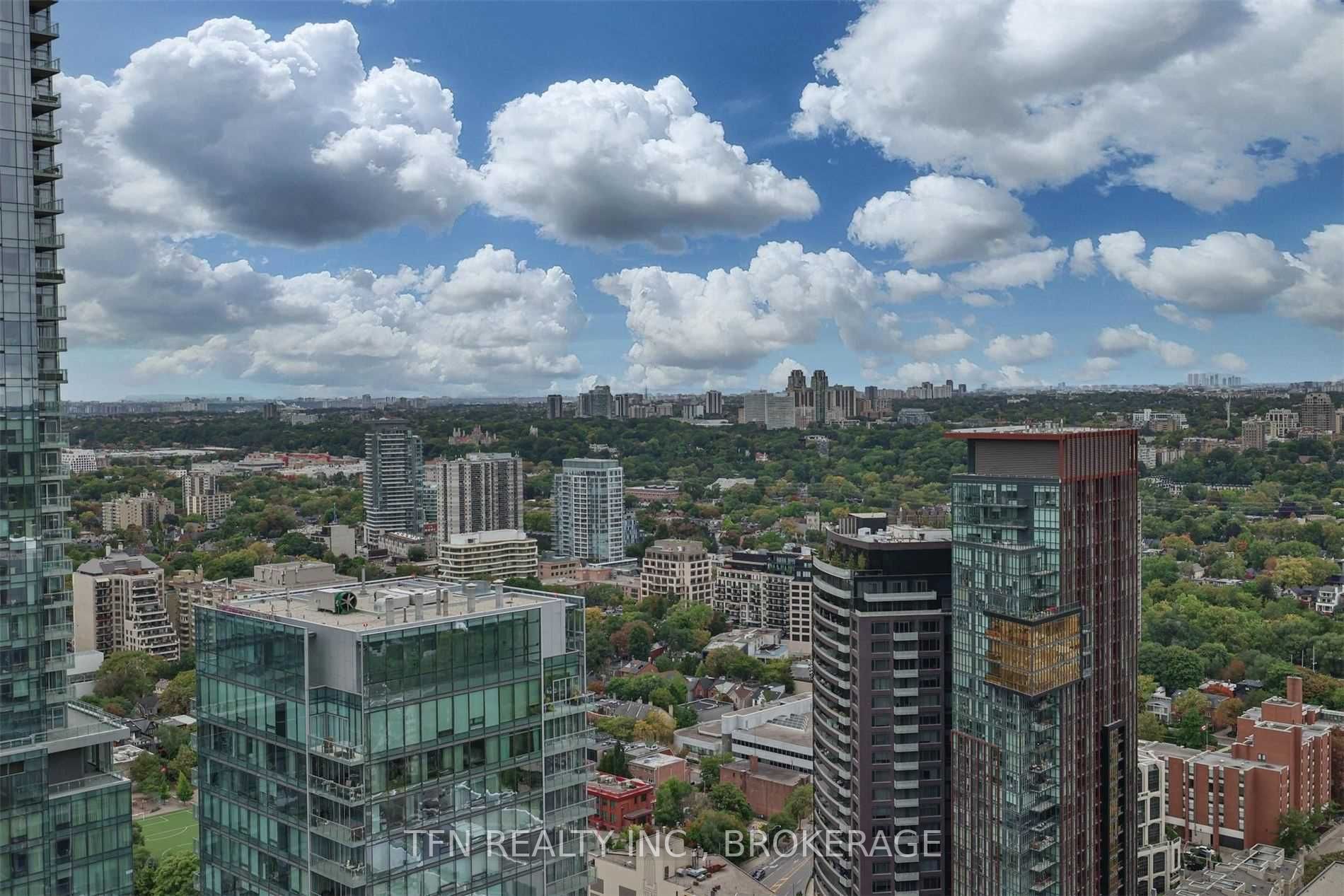 1 Yorkville Ave, #3606