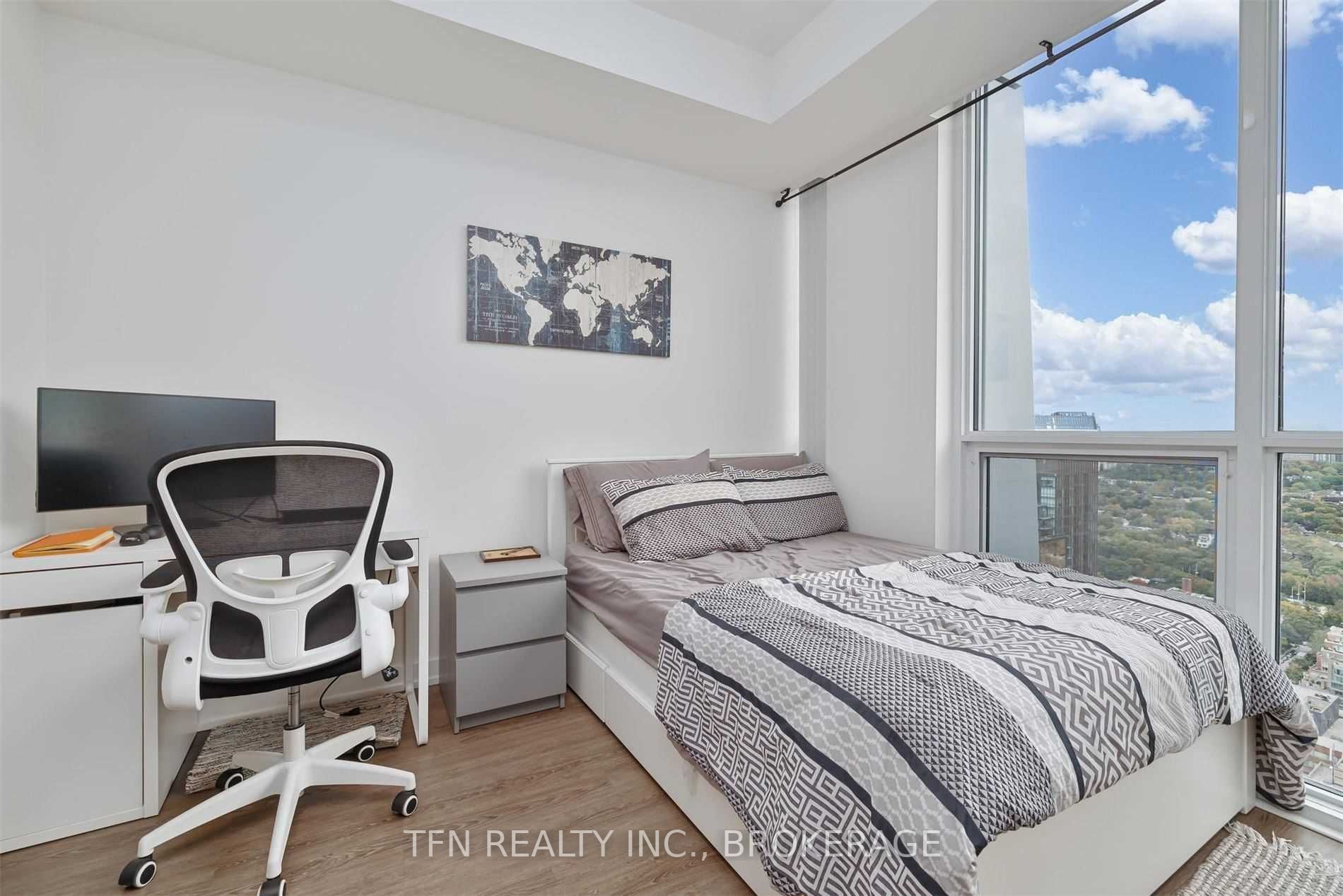 1 Yorkville Ave, #3606