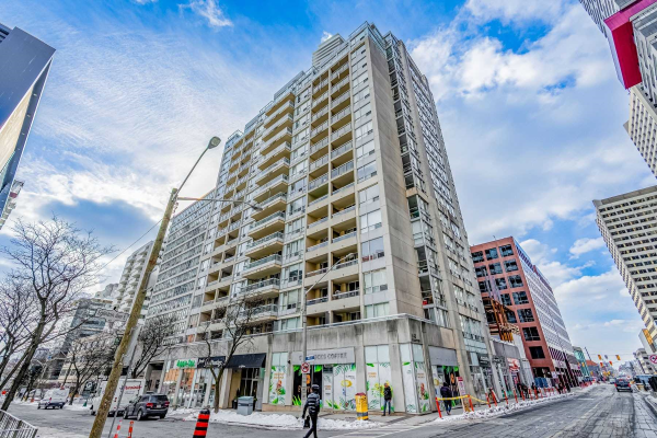 43 Eglinton Ave E, Toronto