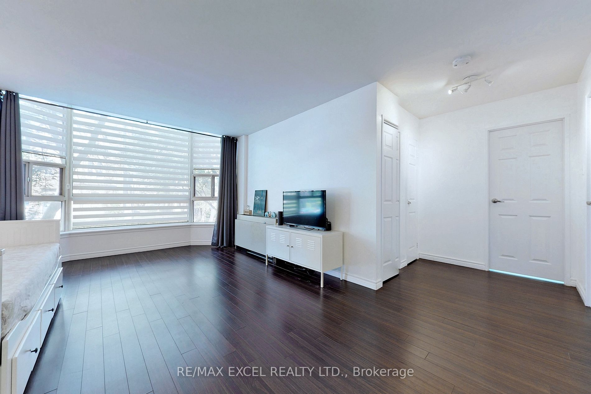 150 Beverley St, #1A
