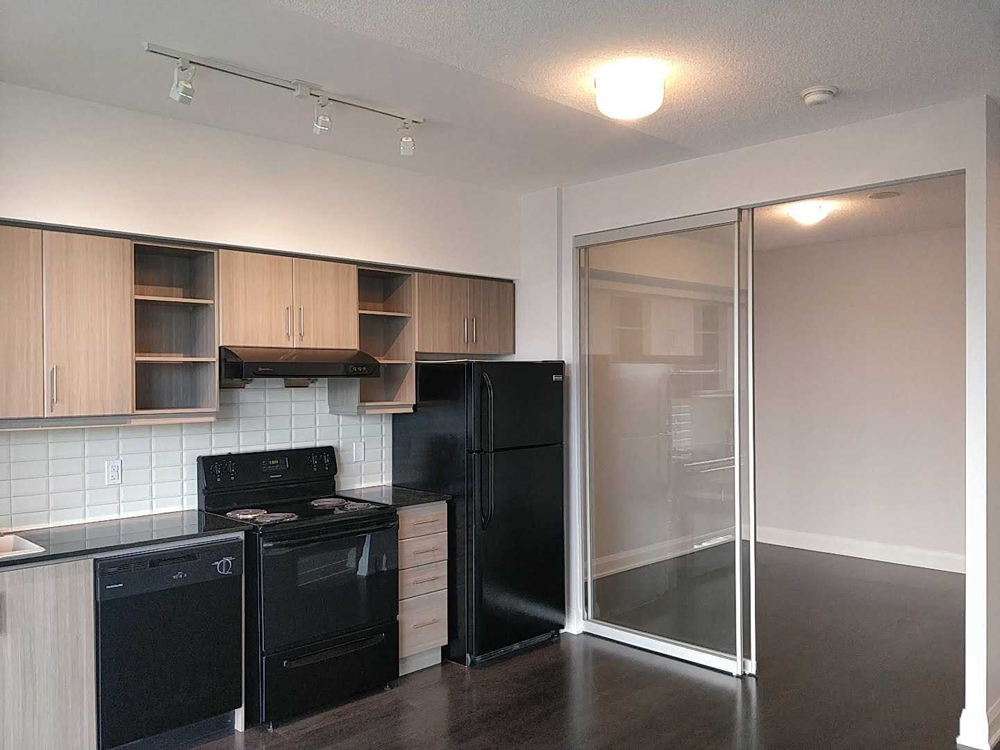160 Vanderhoof Avenue #417