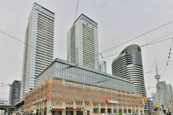 17 Bathurst St, Toronto