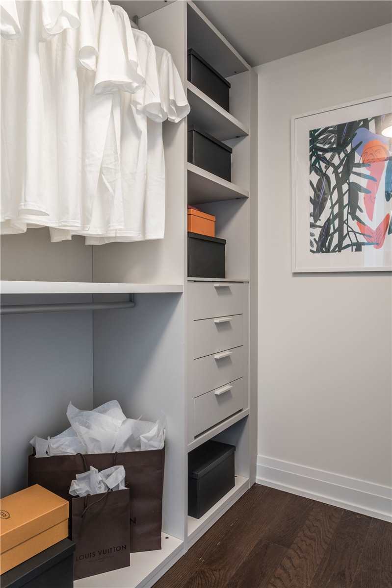 101 St Clair Avenue W, #604