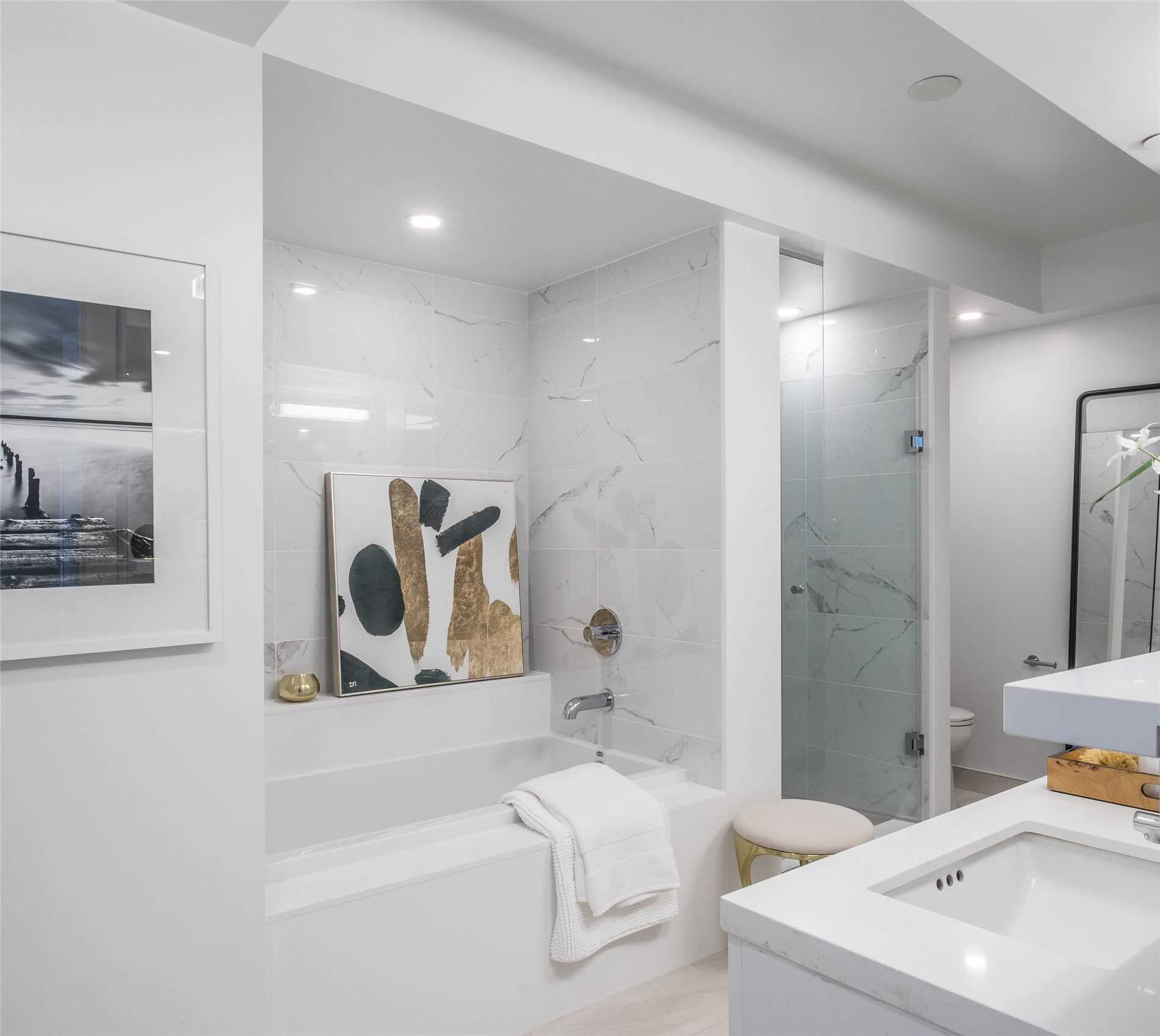 101 St Clair Avenue W, #604